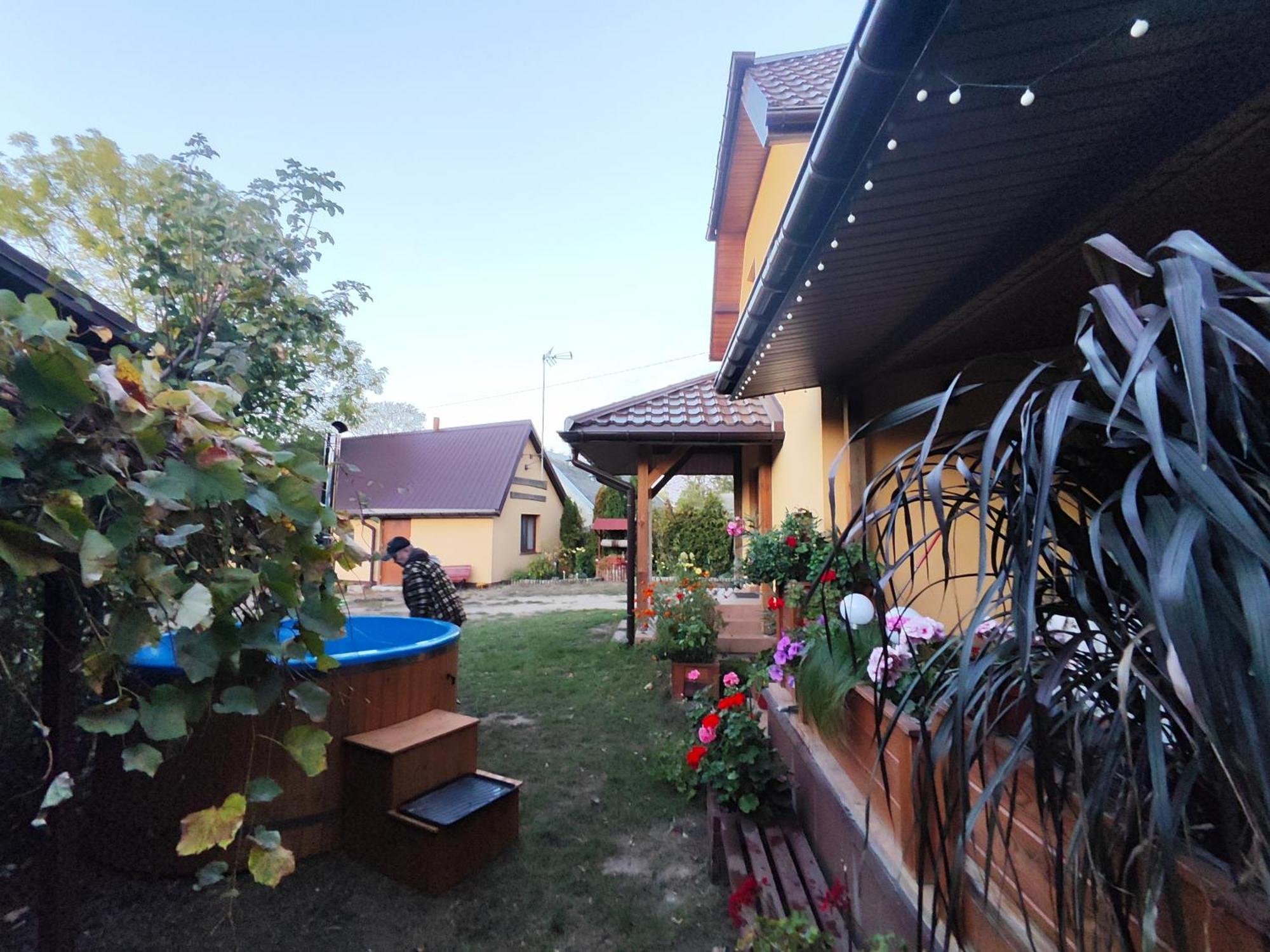 Dolistowka Apartamenty, Pole Namiotowe, Balia Z Jacuzzi, Ogrod Warzywny Dla Gosci, Plac Zabaw Dla Dzieci Goniadz Ngoại thất bức ảnh